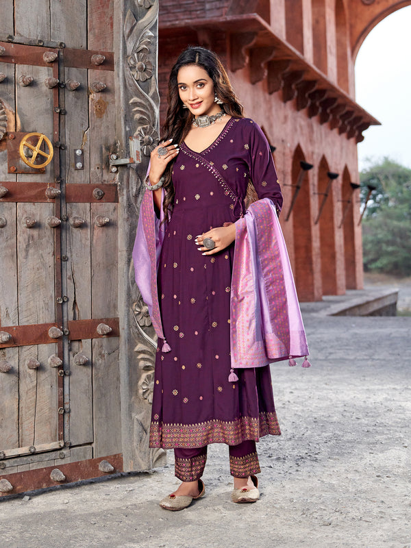 Rayon with Cotton Thread Work Magenta Kurta Set with Dupatta