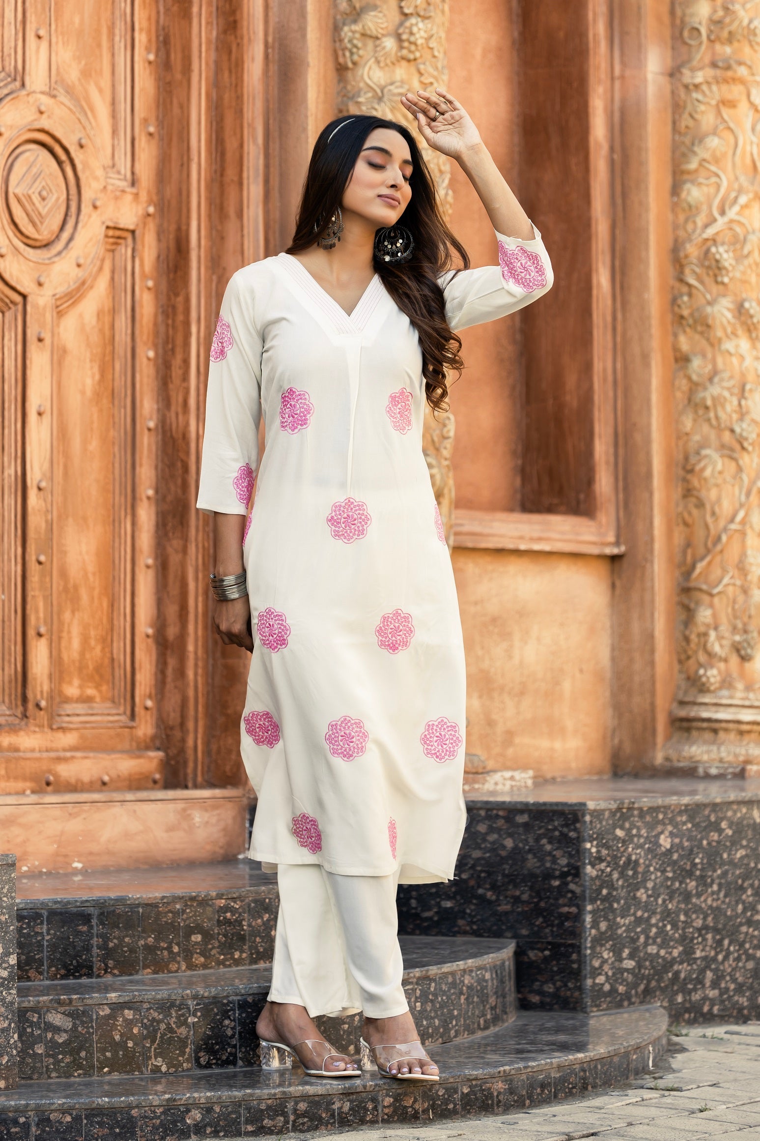 Floral Thread Work Straight Kurta with Palazzos-ALBELLA