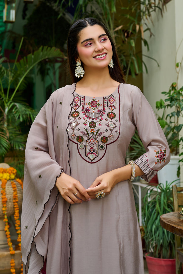 Women Ethnic Motifs Embroidered Empire Thread Work Kurta with Trousers & With Dupatta-IV-1101