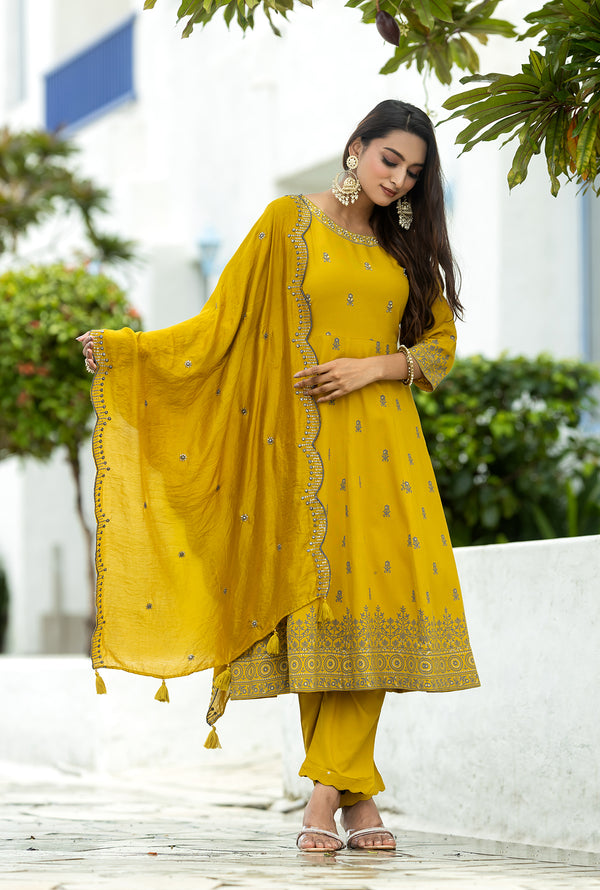 Women Printed Angrakha Beads and Stones Kurti with Trousers & With Dupatta