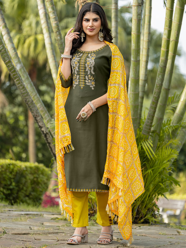 Floral Embroidered Thread Work Straight Kurta with Trousers & Dupatta